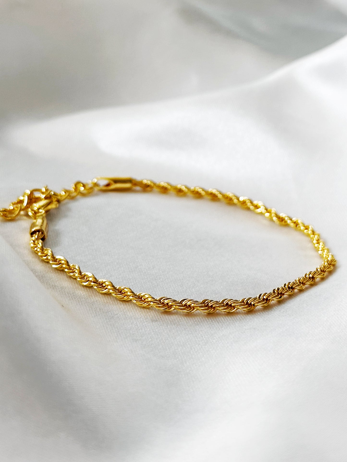 Goldene DNA Fusion Armband