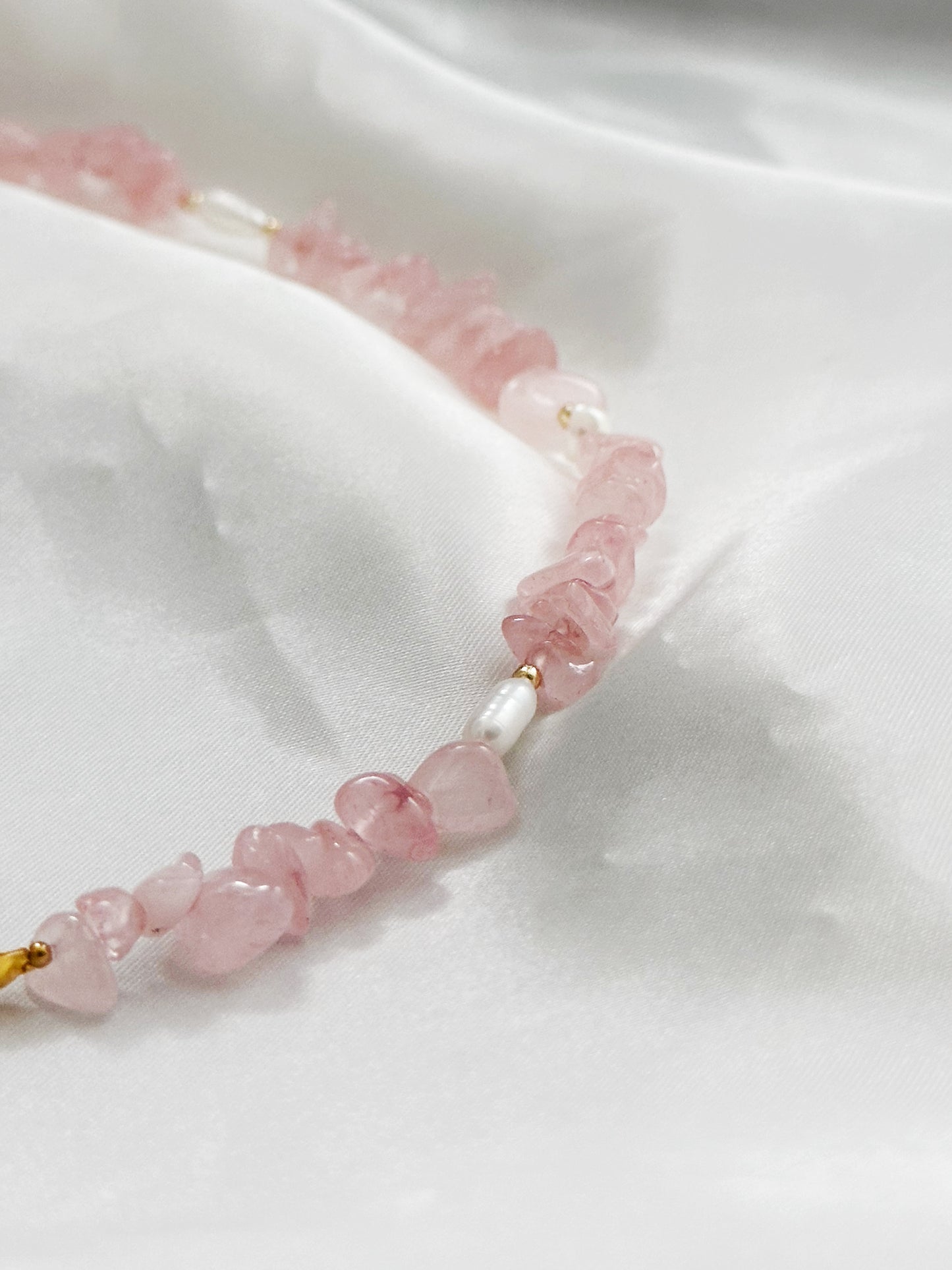 Rosenquarz Splittersteine Halskette mit Ringstab-Verschluss
