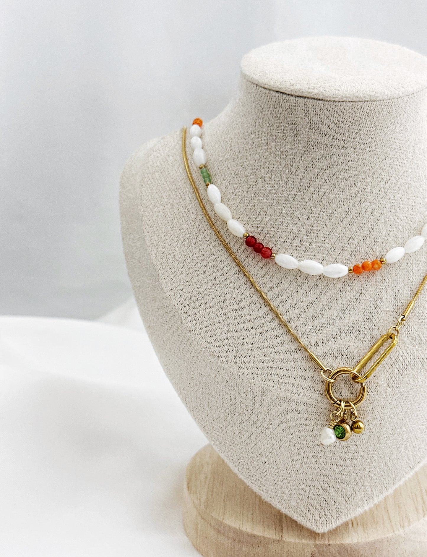 Natürliches Ketten-Set mit Aventurin, Koralle und goldener Edelstahlkette im Layering-Stil – in 2 Varianten erhältlich (2er oder 3er Kombination).