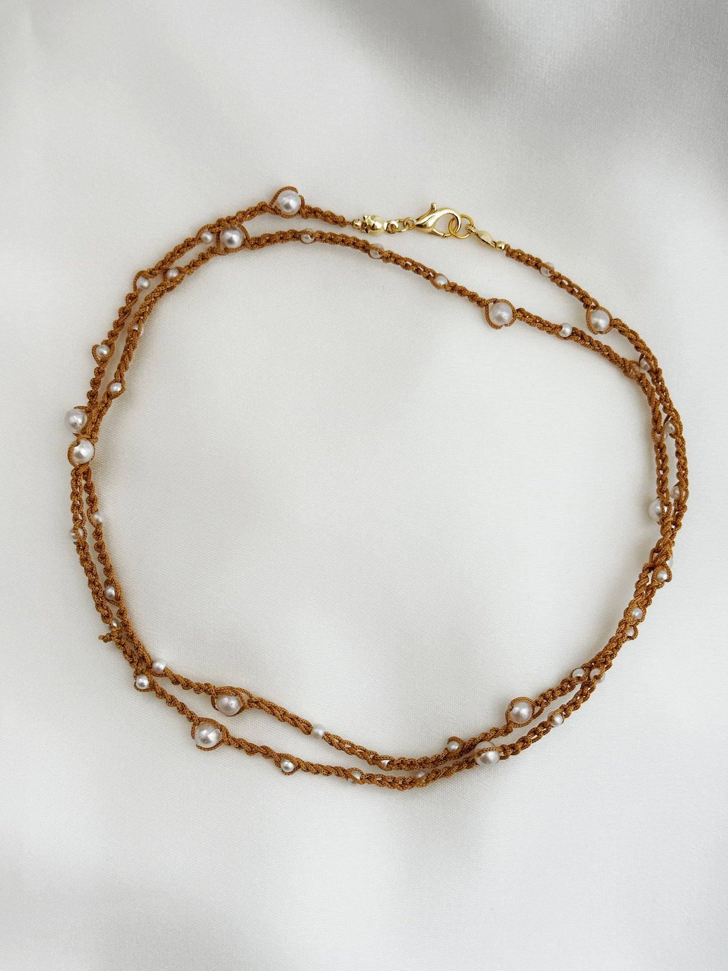 Boho Pearl Kette Makramee gehäkelt | Perlenkette rot beige handgemacht Choker