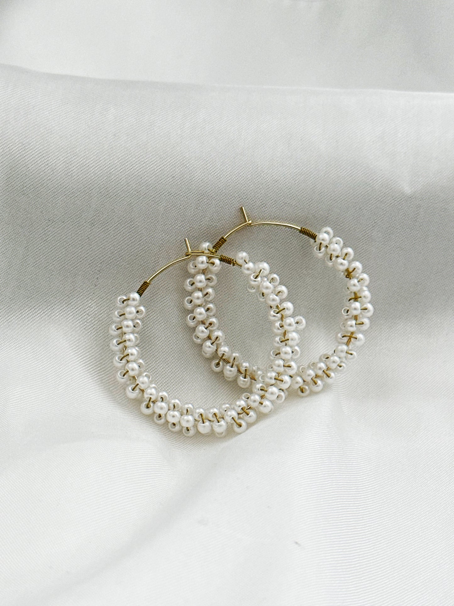 Pearl Loop Perlen Creolen Gold Groß – Edelstahl Ohrringe Hochzeit Braut