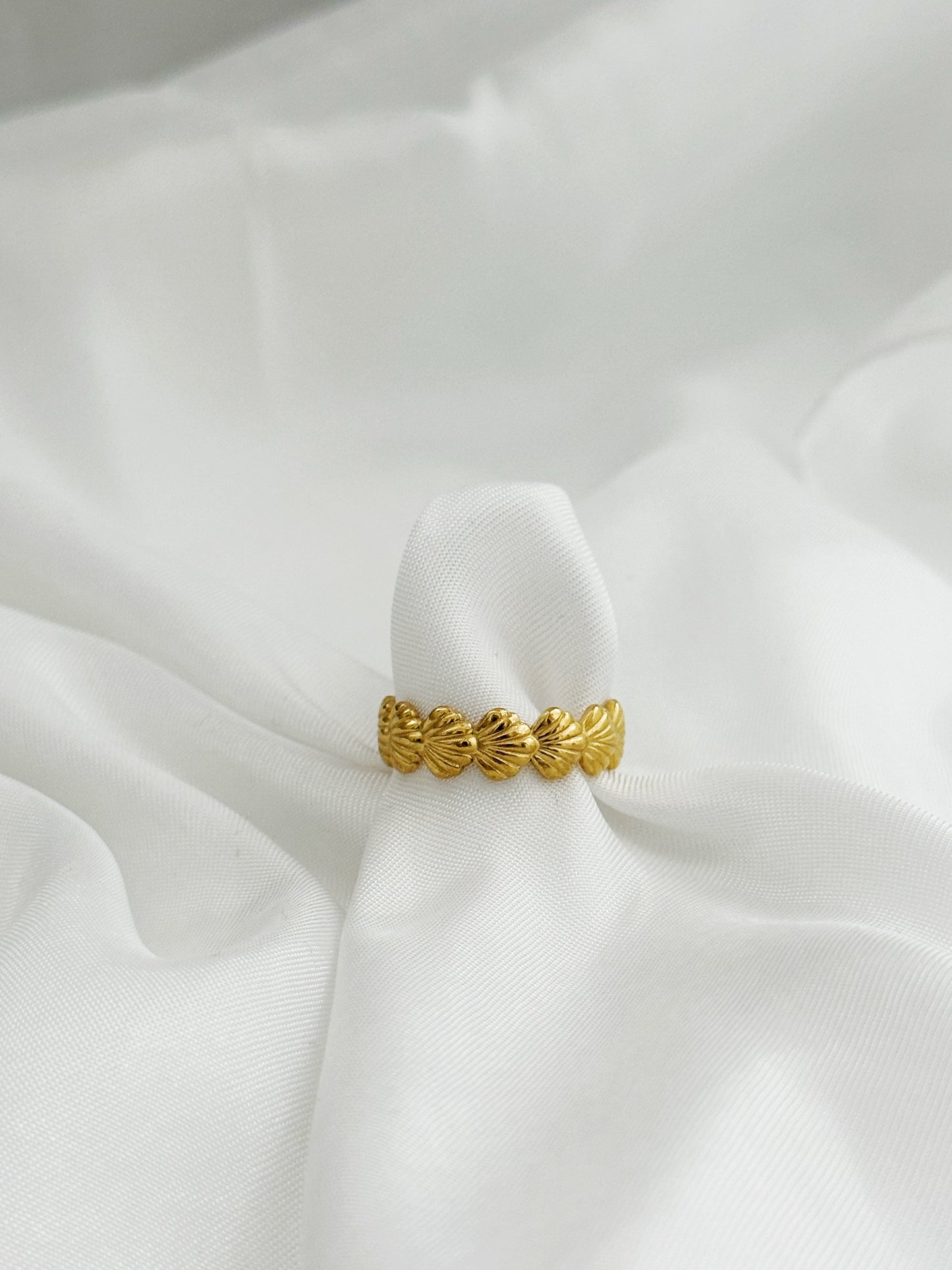 Golden Shell - Ring