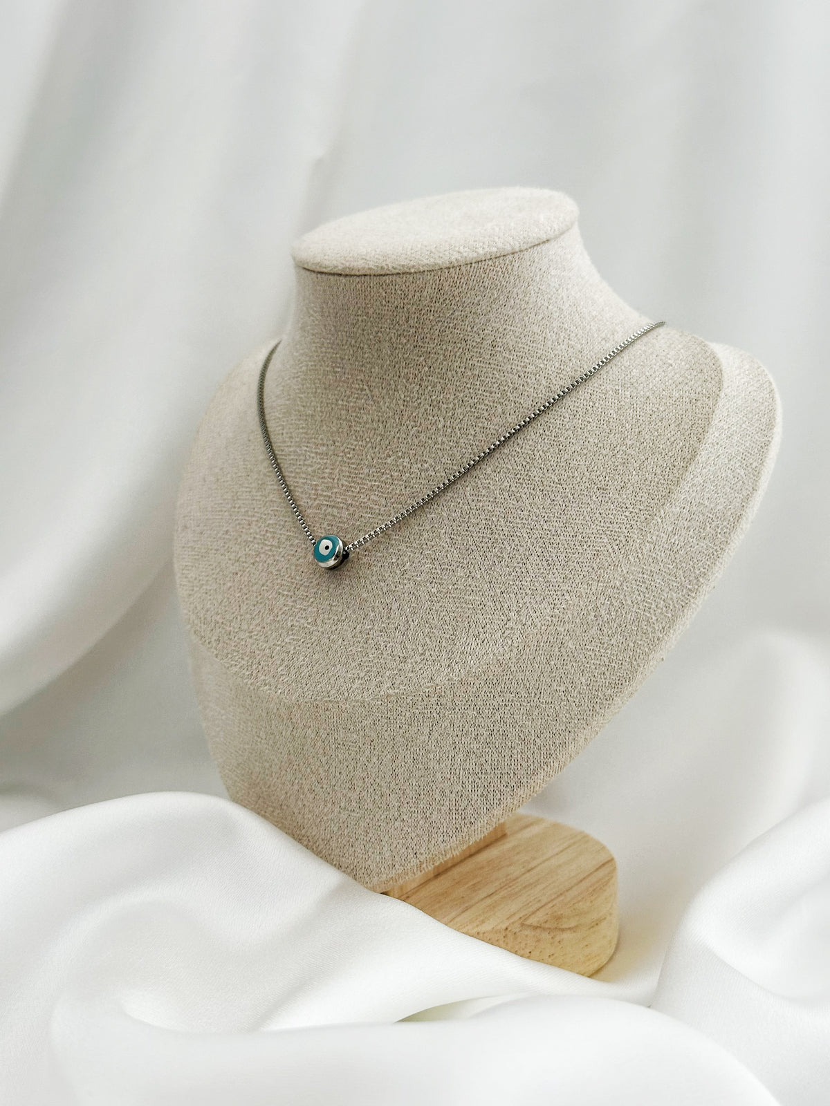 Silberne Nazar-Kette aus Edelstahl – minimalistische Evil Eye Halskette
