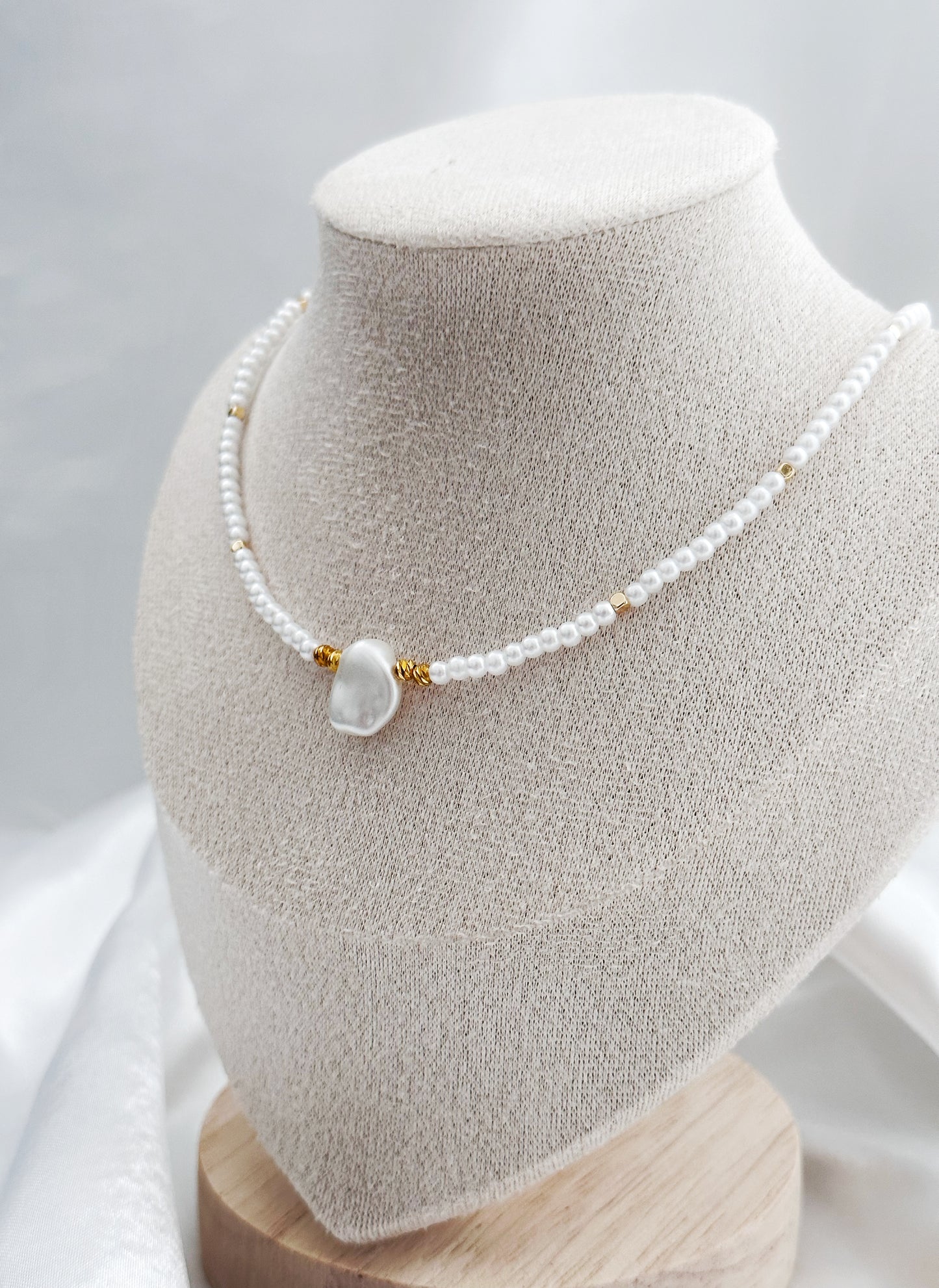 Delicate Pearl Halskette