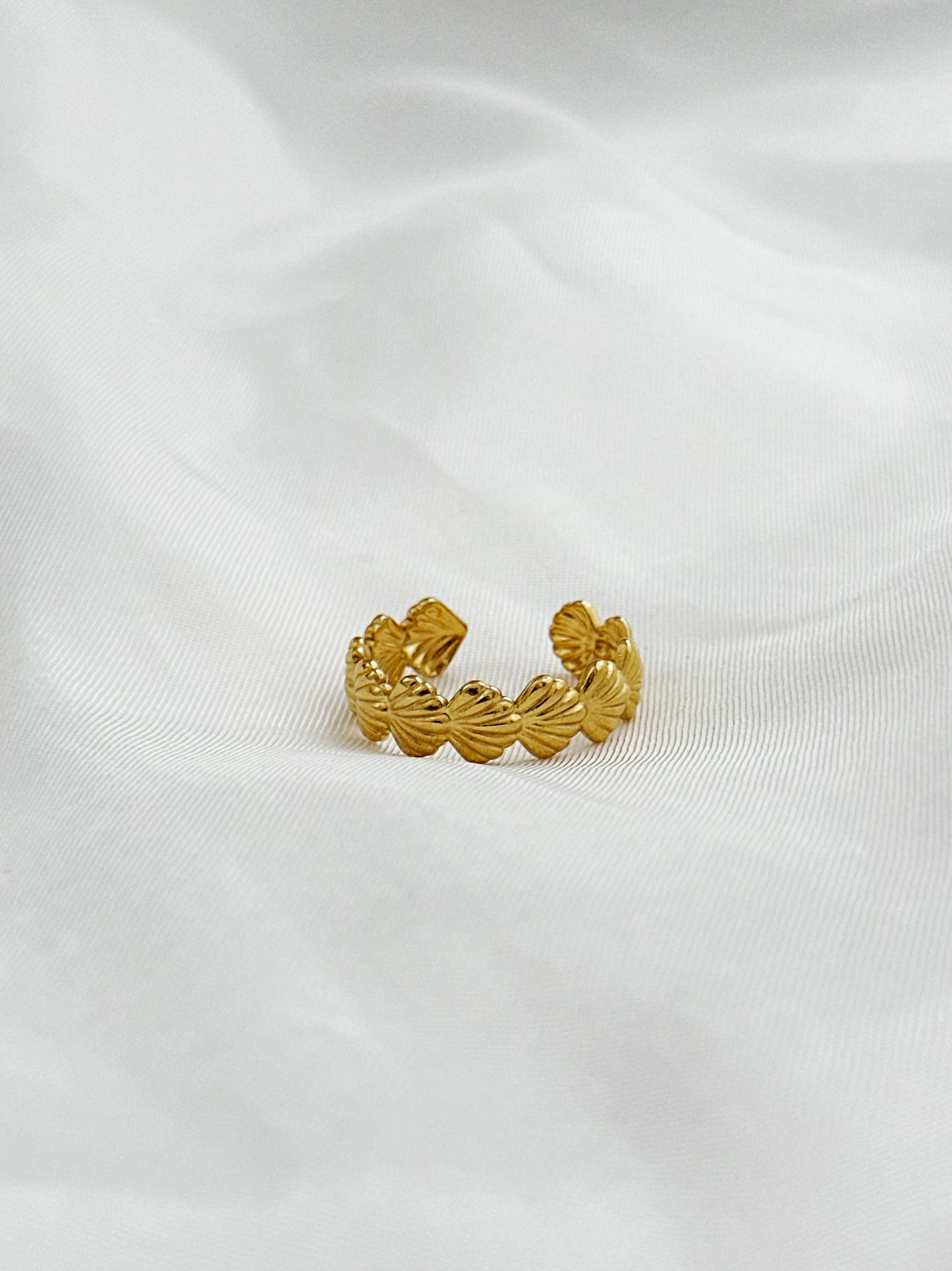 Golden Shell - Ring