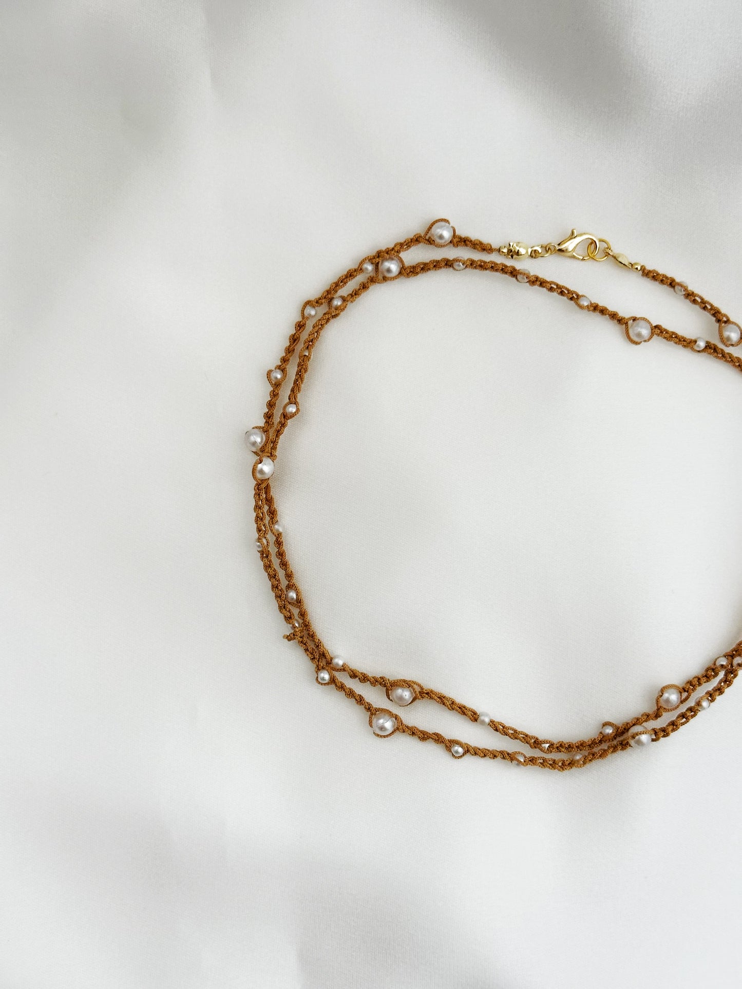 Boho Pearl Kette Makramee gehäkelt | Perlenkette rot beige handgemacht Choker
