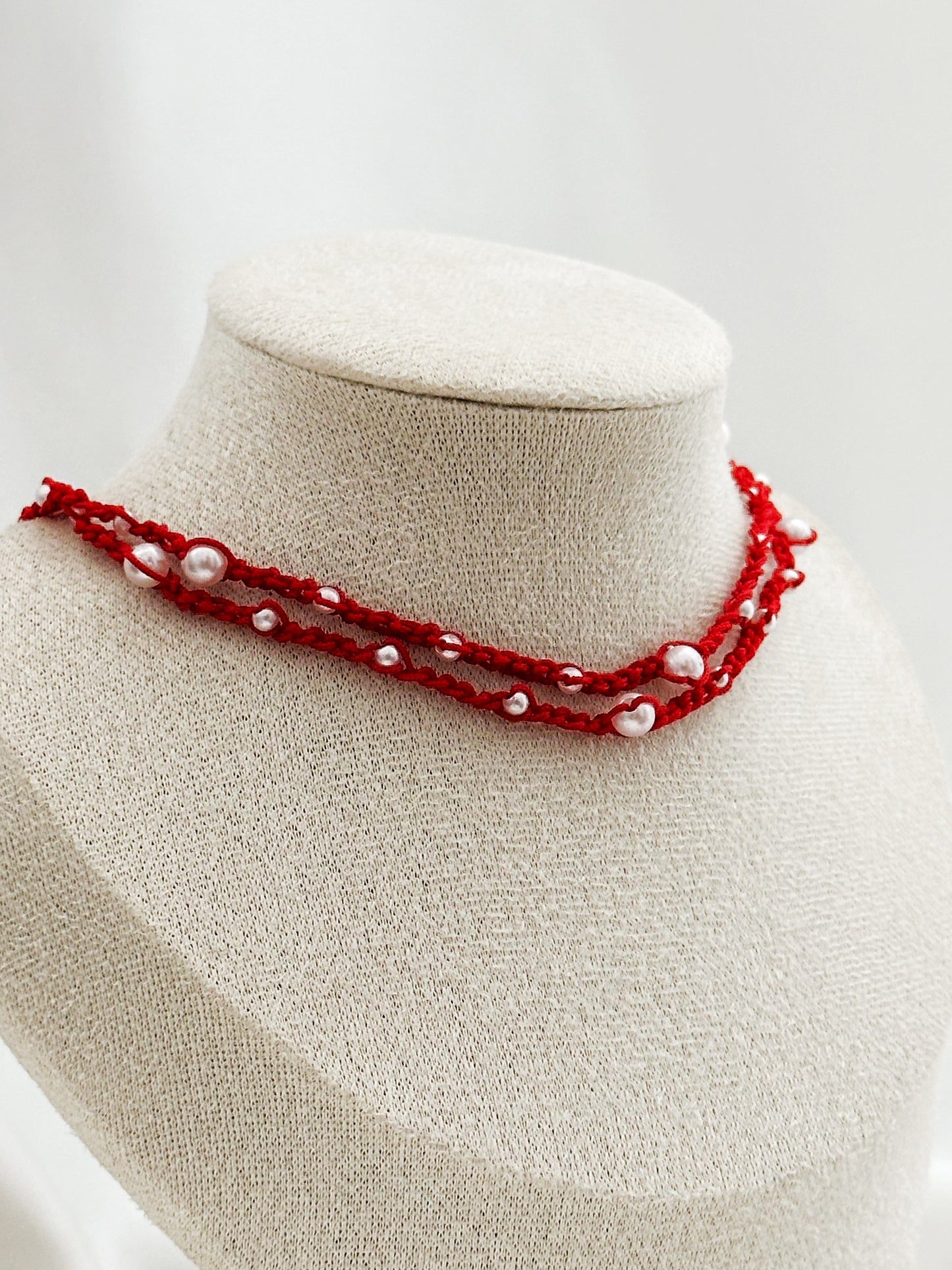 Boho Pearl Kette Makramee gehäkelt | Perlenkette rot beige handgemacht Choker