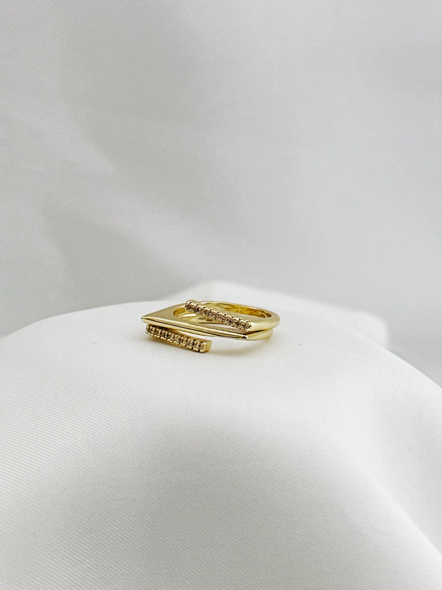 Bypass Ring Zirkonia Vergoldet – Wickelring funkelnde Kristalle Gold Damen