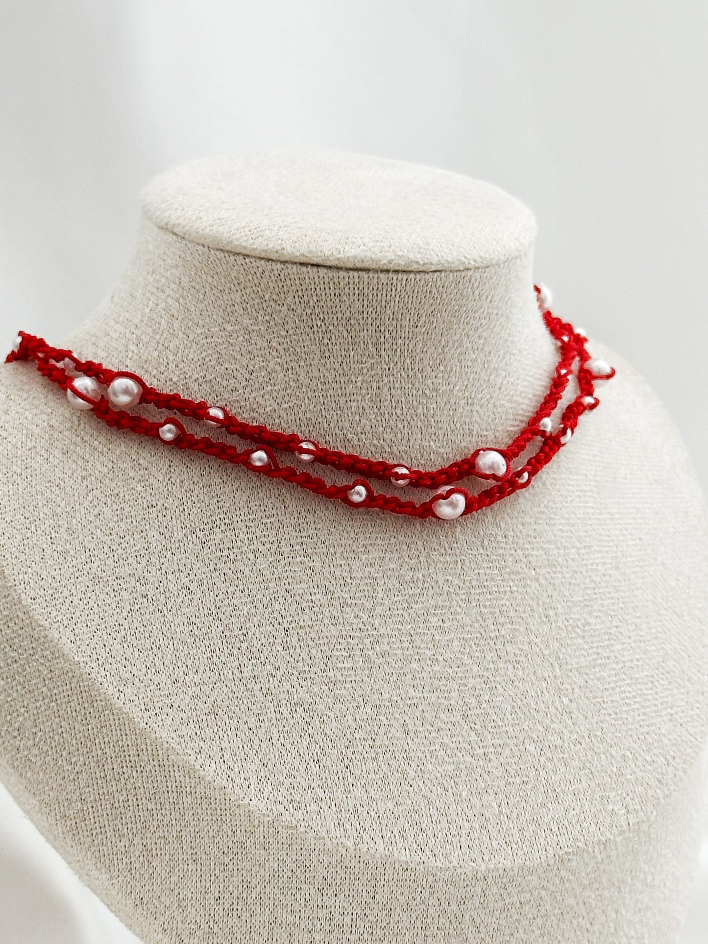Boho Pearl Kette Makramee gehäkelt | Perlenkette rot beige handgemacht Choker