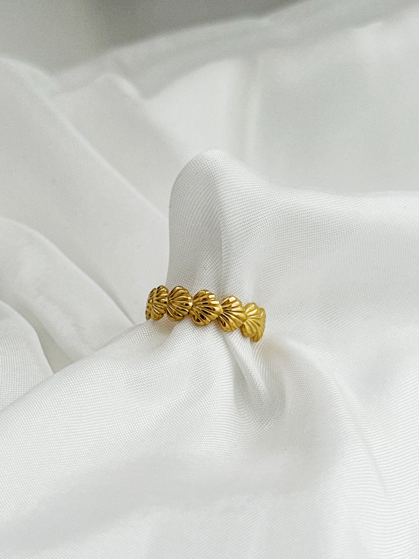Golden Shell - Ring