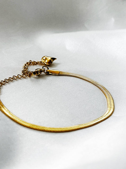 Golden Heart Sleek Armband