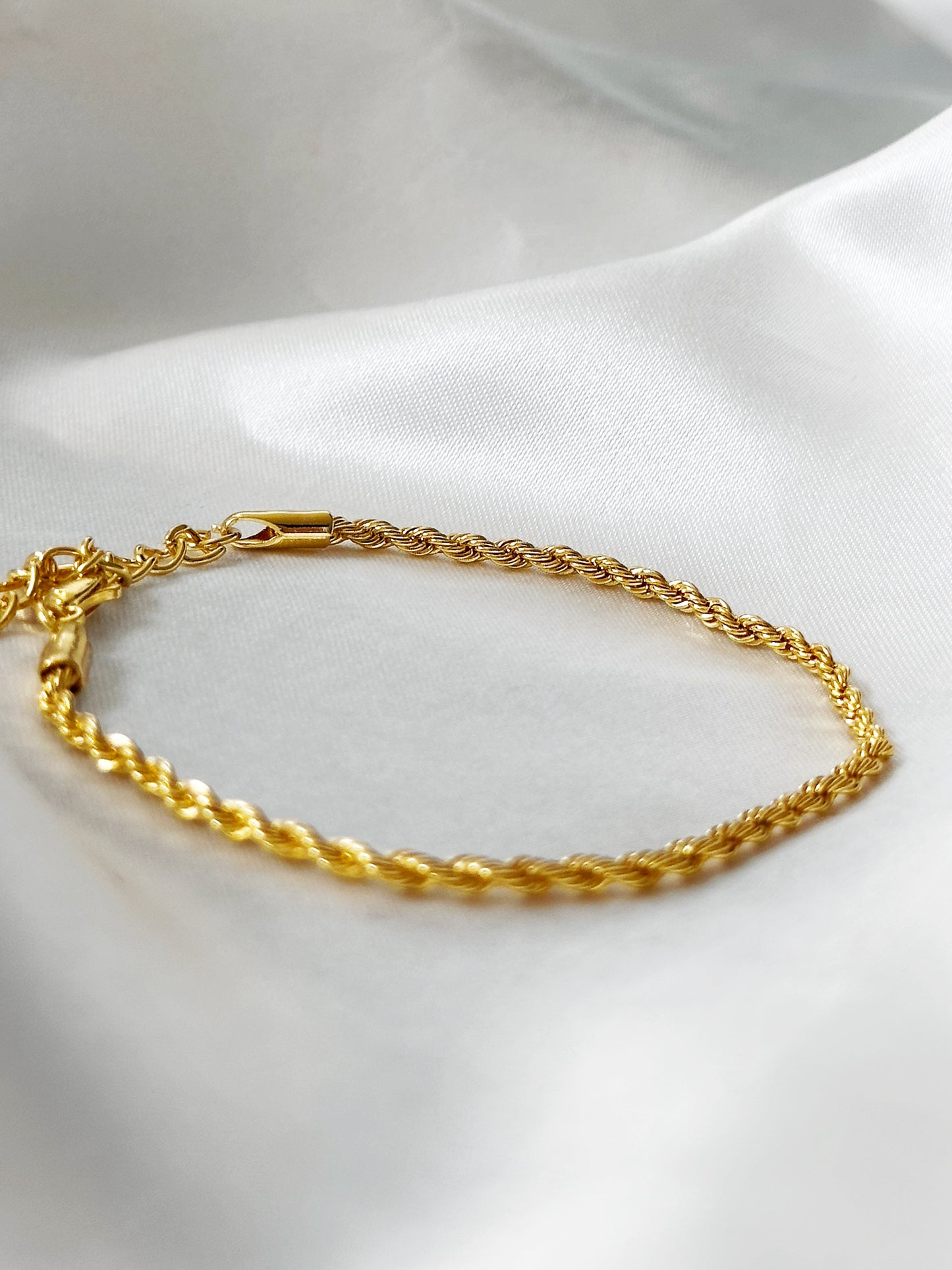 Goldene DNA Fusion Armband