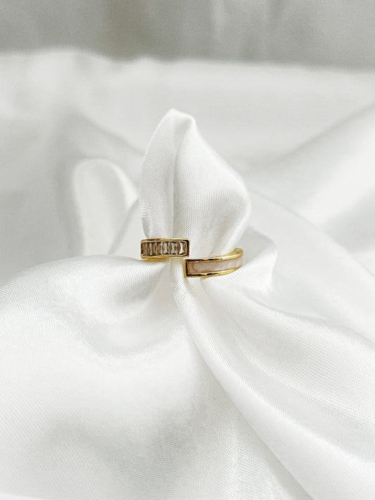 Auren Ring - Zeitlose Eleganz in Gold