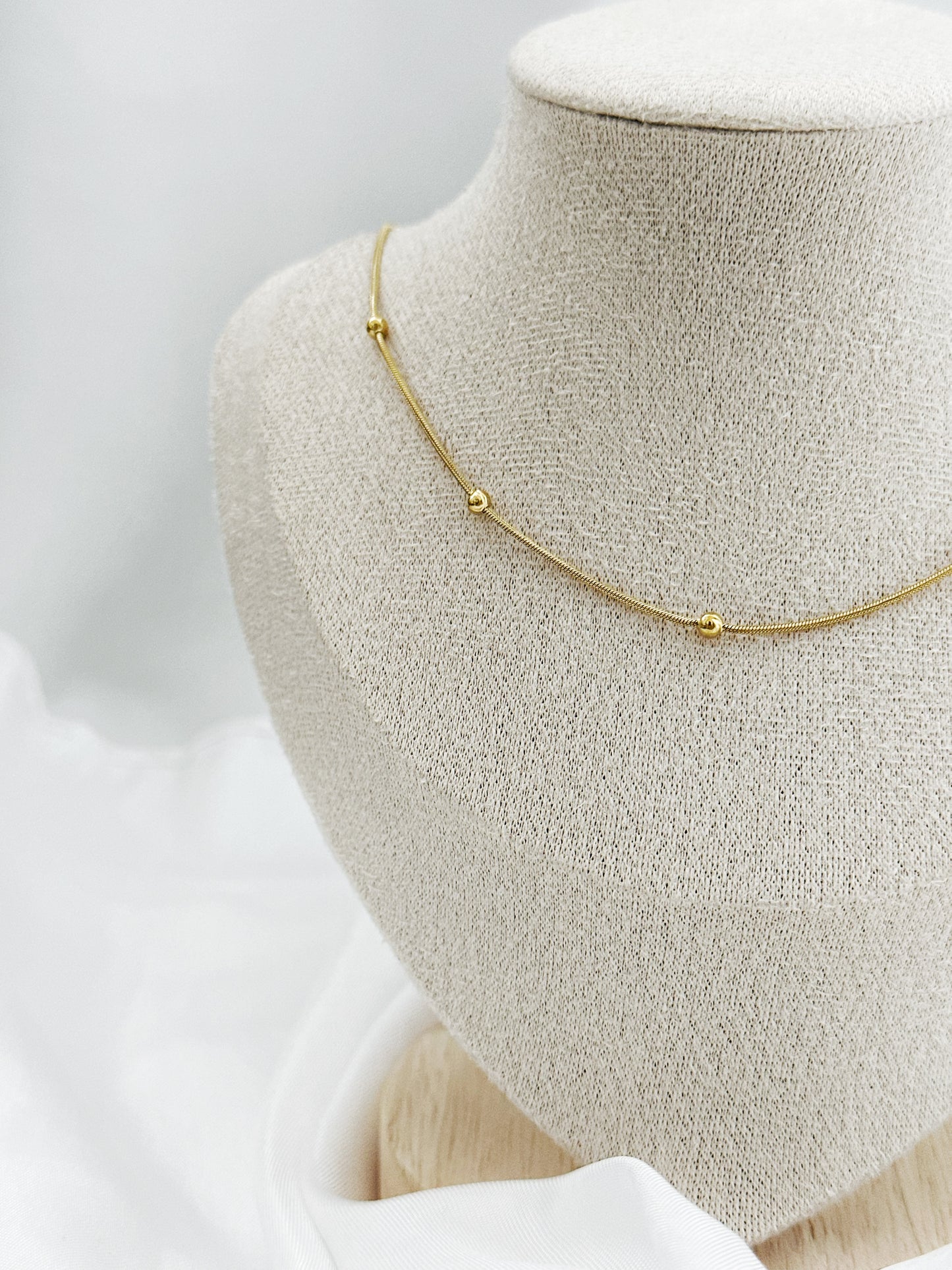 Golden Dots – Edelstahl Halskette