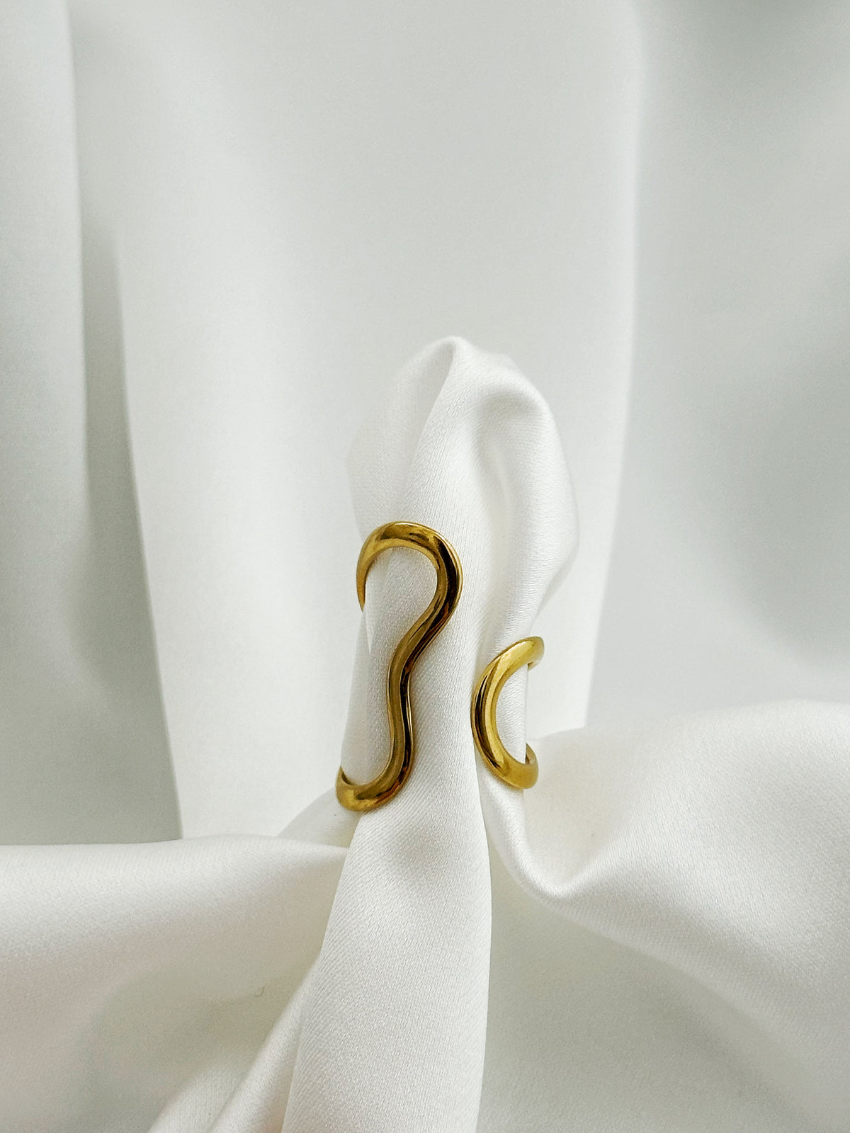 Goldener Statement Ring aus Edelstahl – verstellbarer offener Ring