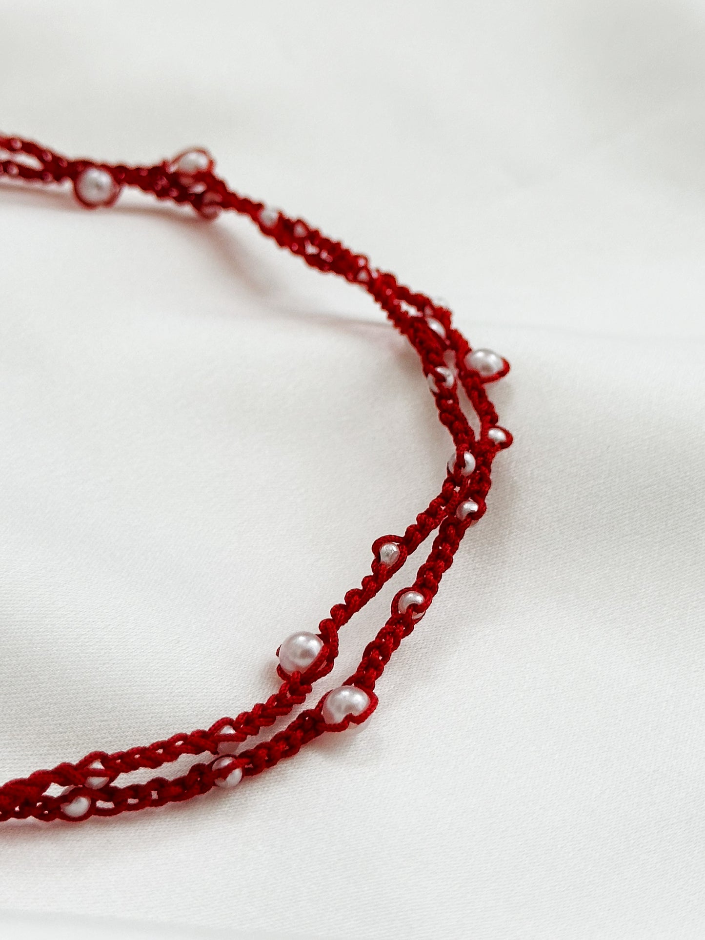 Boho Pearl Kette Makramee gehäkelt | Perlenkette rot beige handgemacht Choker