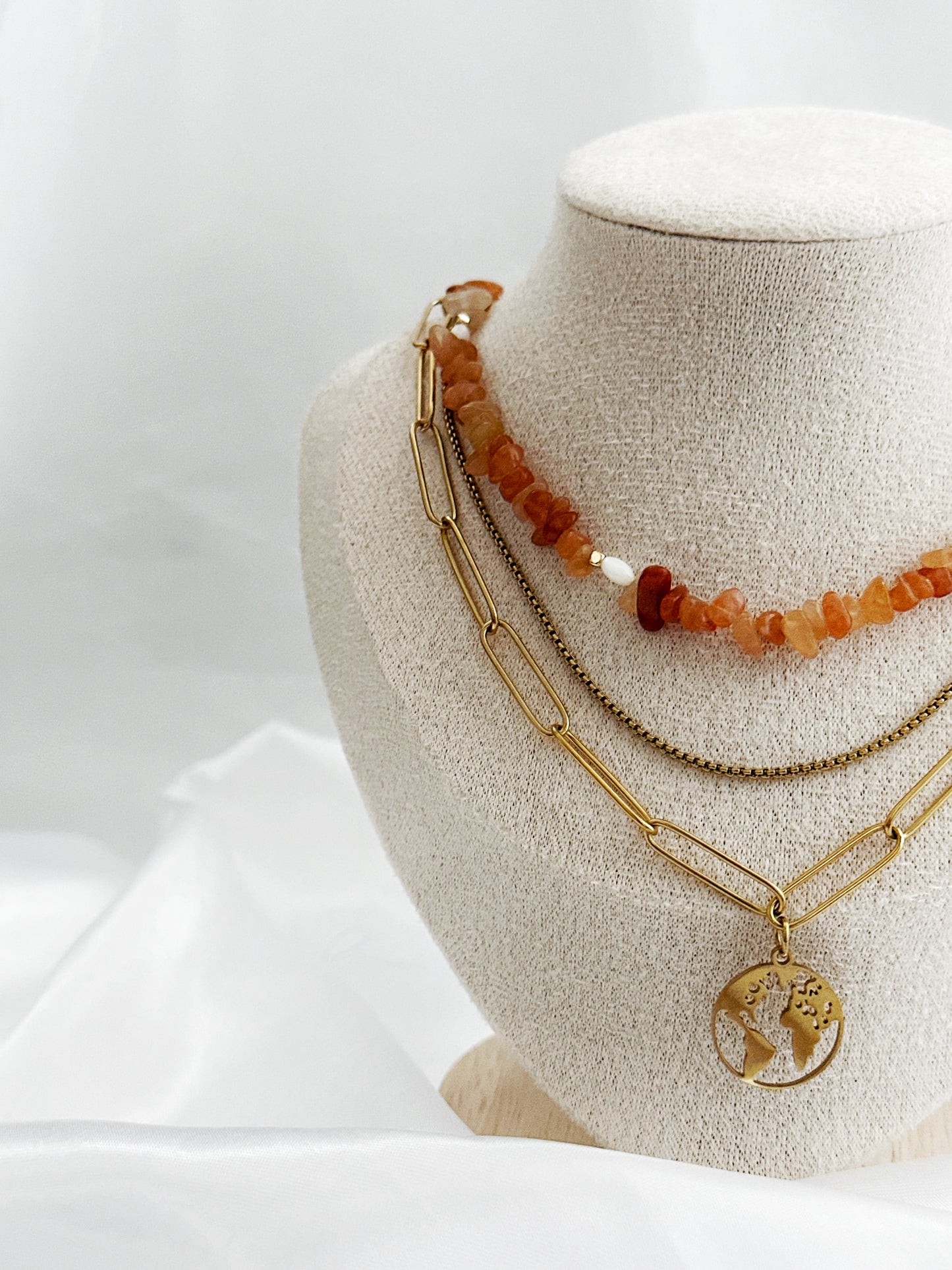 Vergoldetes 3-teiliges Layering-Kettenset Amber Earth mit verschiedenen Längen