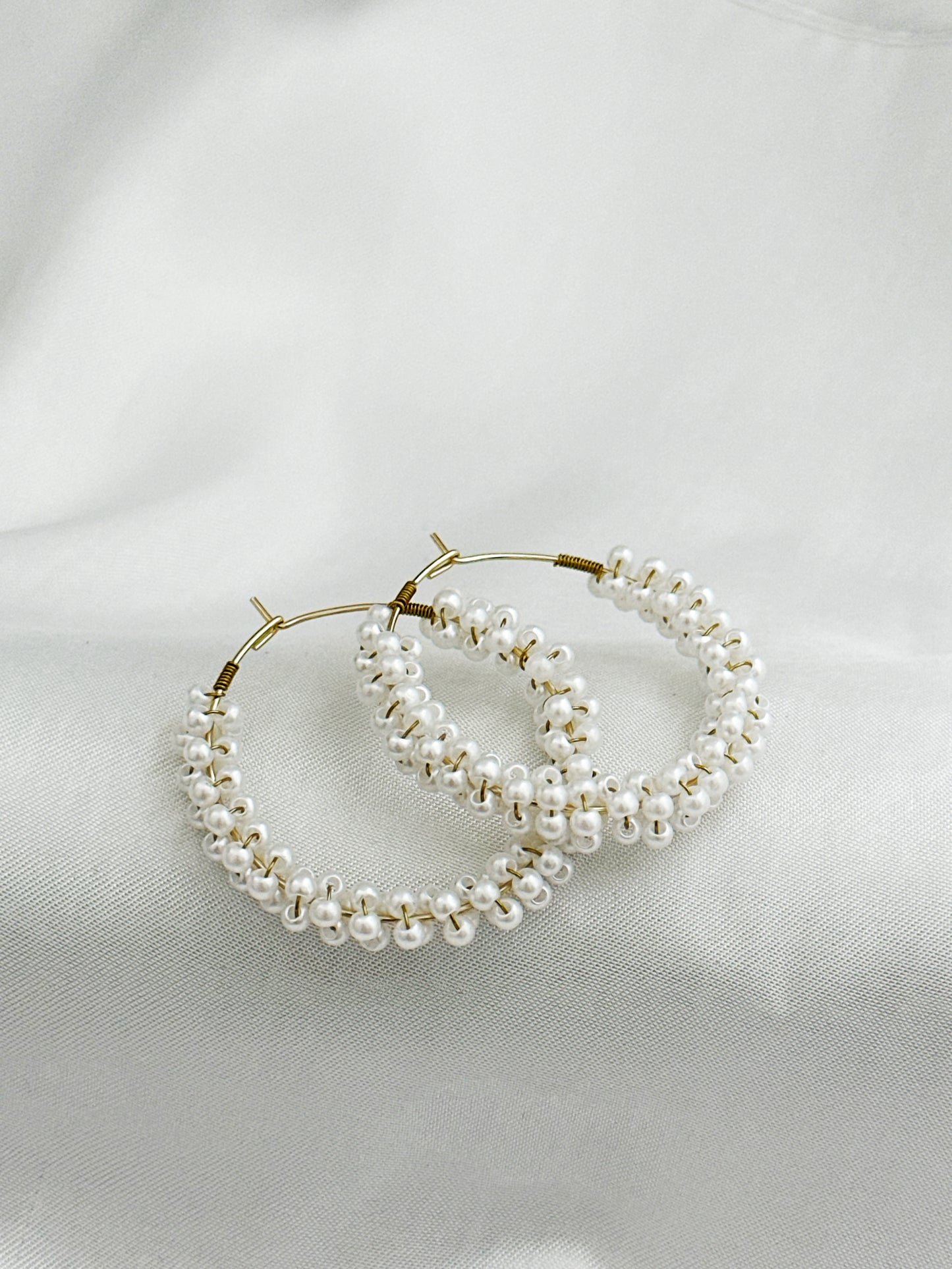 Pearl Loop Perlen Creolen Gold Groß – Edelstahl Ohrringe Hochzeit Braut