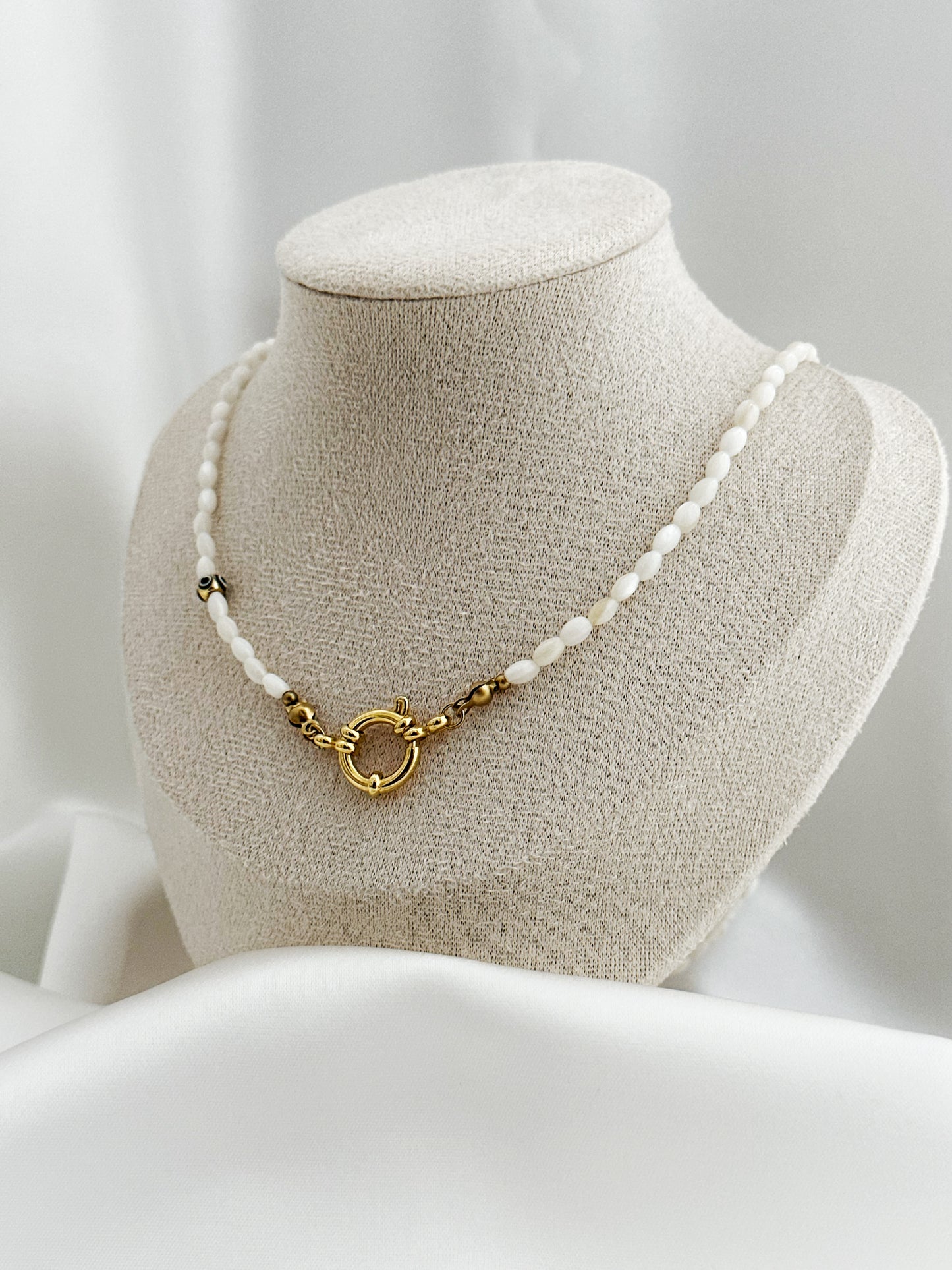 Pure Charm Perlmutt Kette Edelstahl Gold – Federring Verschluss Naturstein Halskette