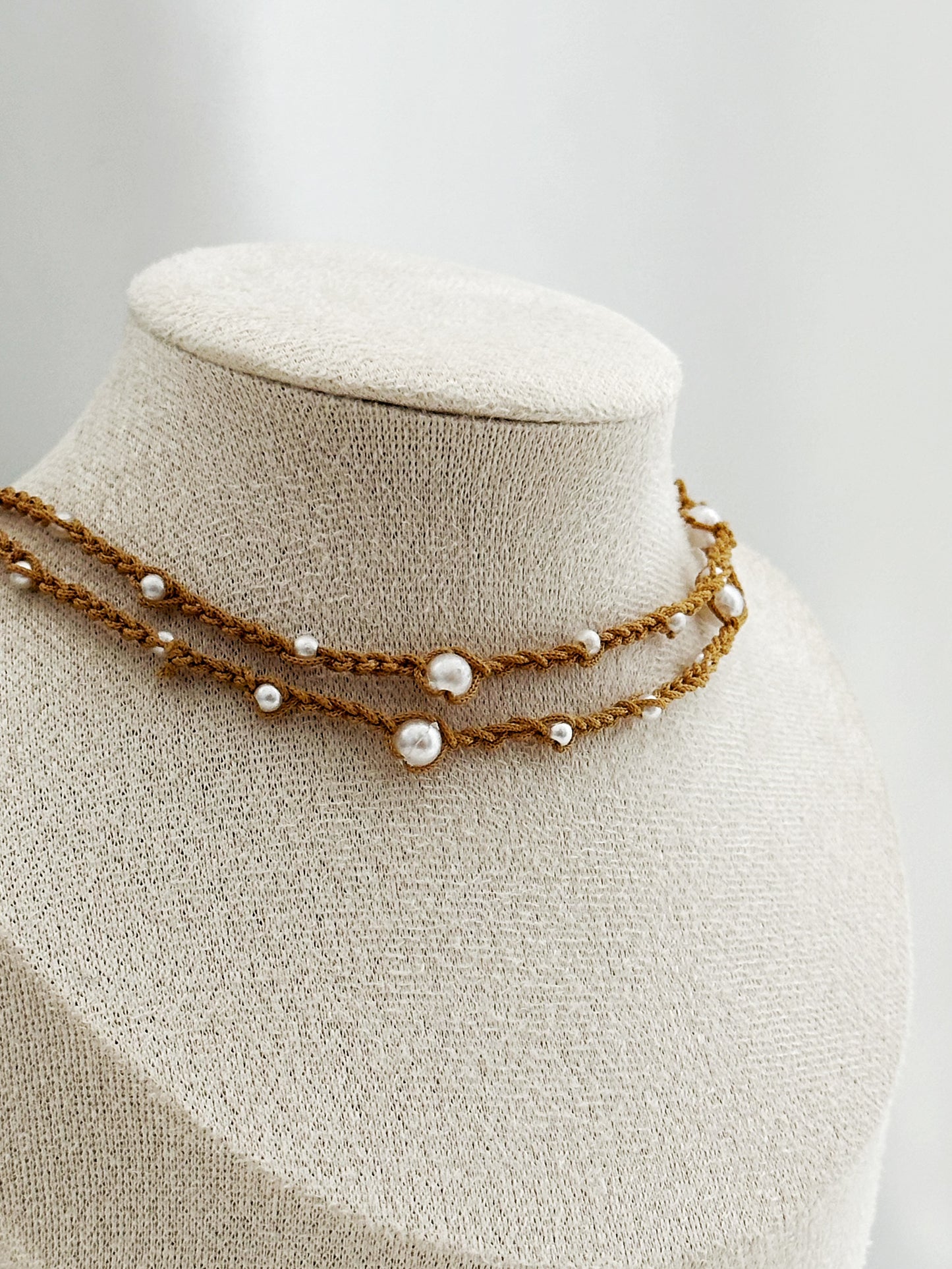 Boho Pearl Kette Makramee gehäkelt | Perlenkette rot beige handgemacht Choker