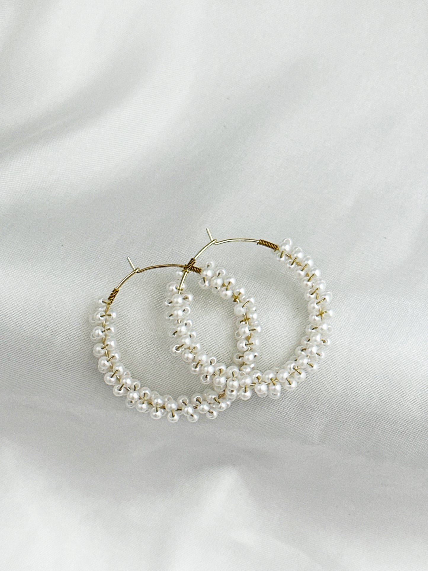 Pearl Loop Perlen Creolen Gold Groß – Edelstahl Ohrringe Hochzeit Braut