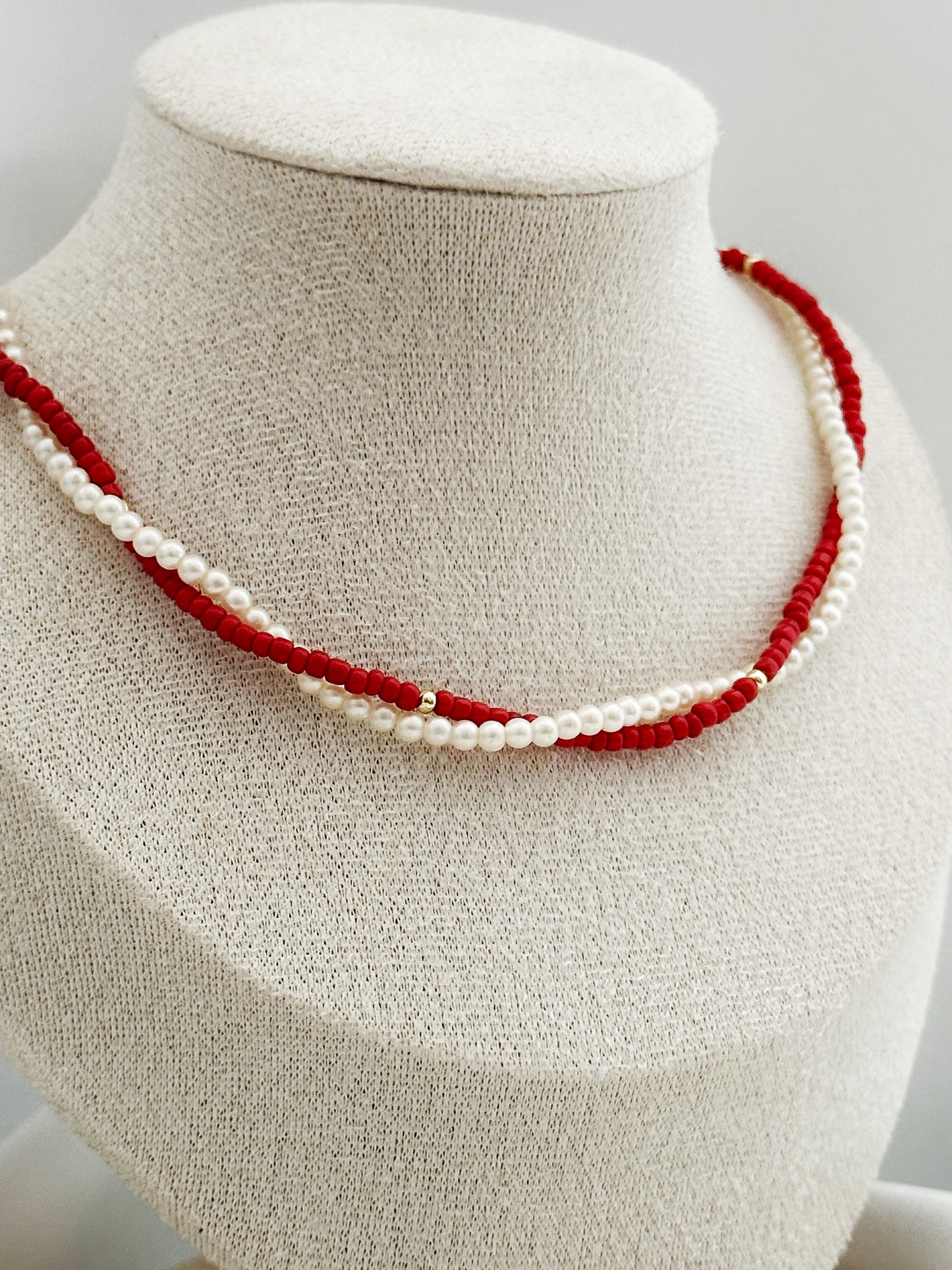 Cherry Pearl Kette – Rote Ivory Perlenkette Damen | Doppelreihige Halskette