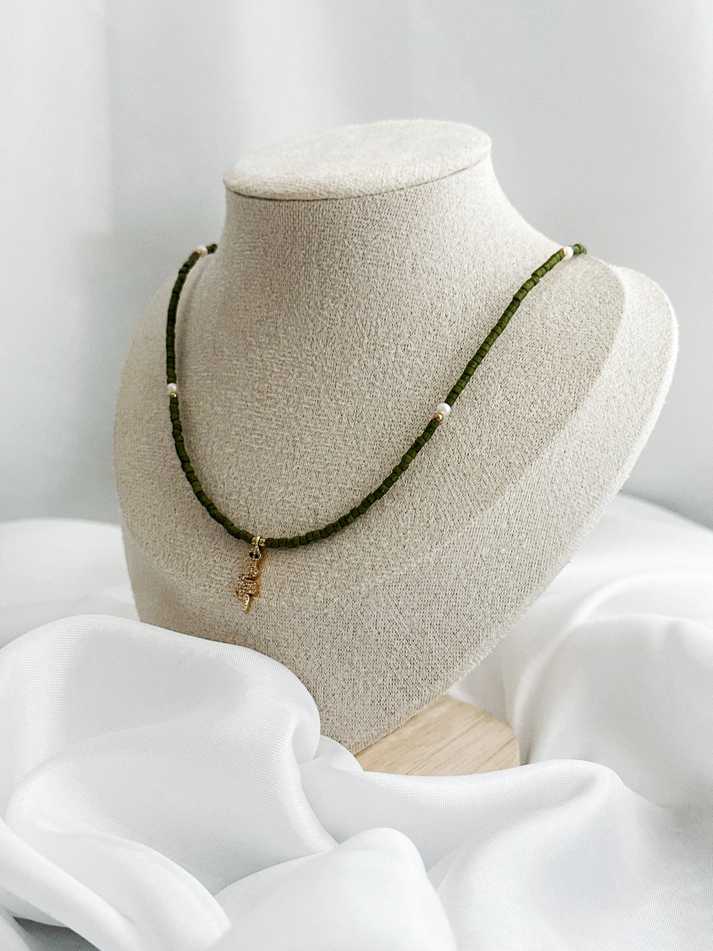 Sleek Serpent Kette