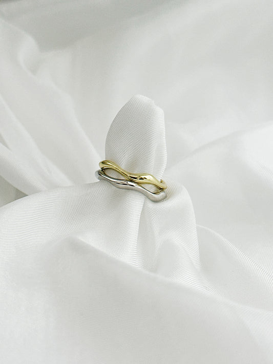 Zweier-Set verstellbare Edelstahlringe in Gold und Silber – minimalistisch geschwungene Form