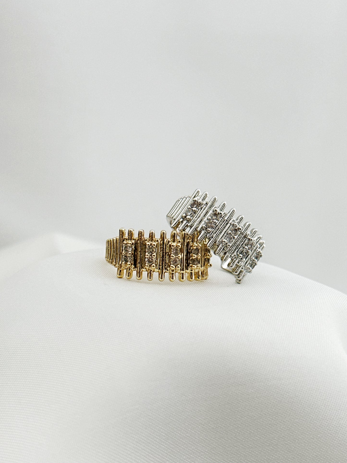 Zirkonia Bandring Gold Silber – Gitter Ring Funkelnde Kristalle Vergoldet