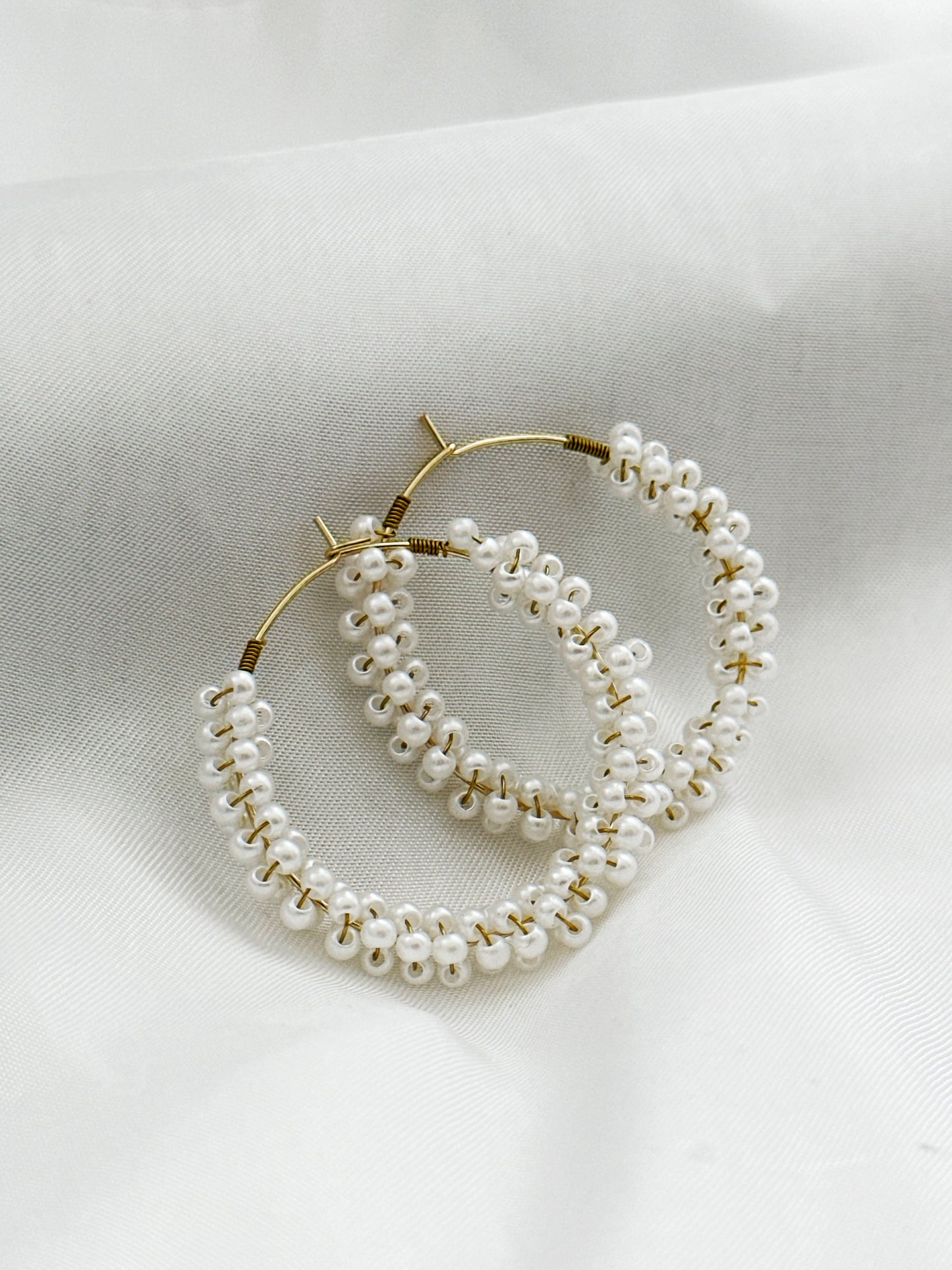 Pearl Loop Perlen Creolen Gold Groß – Edelstahl Ohrringe Hochzeit Braut