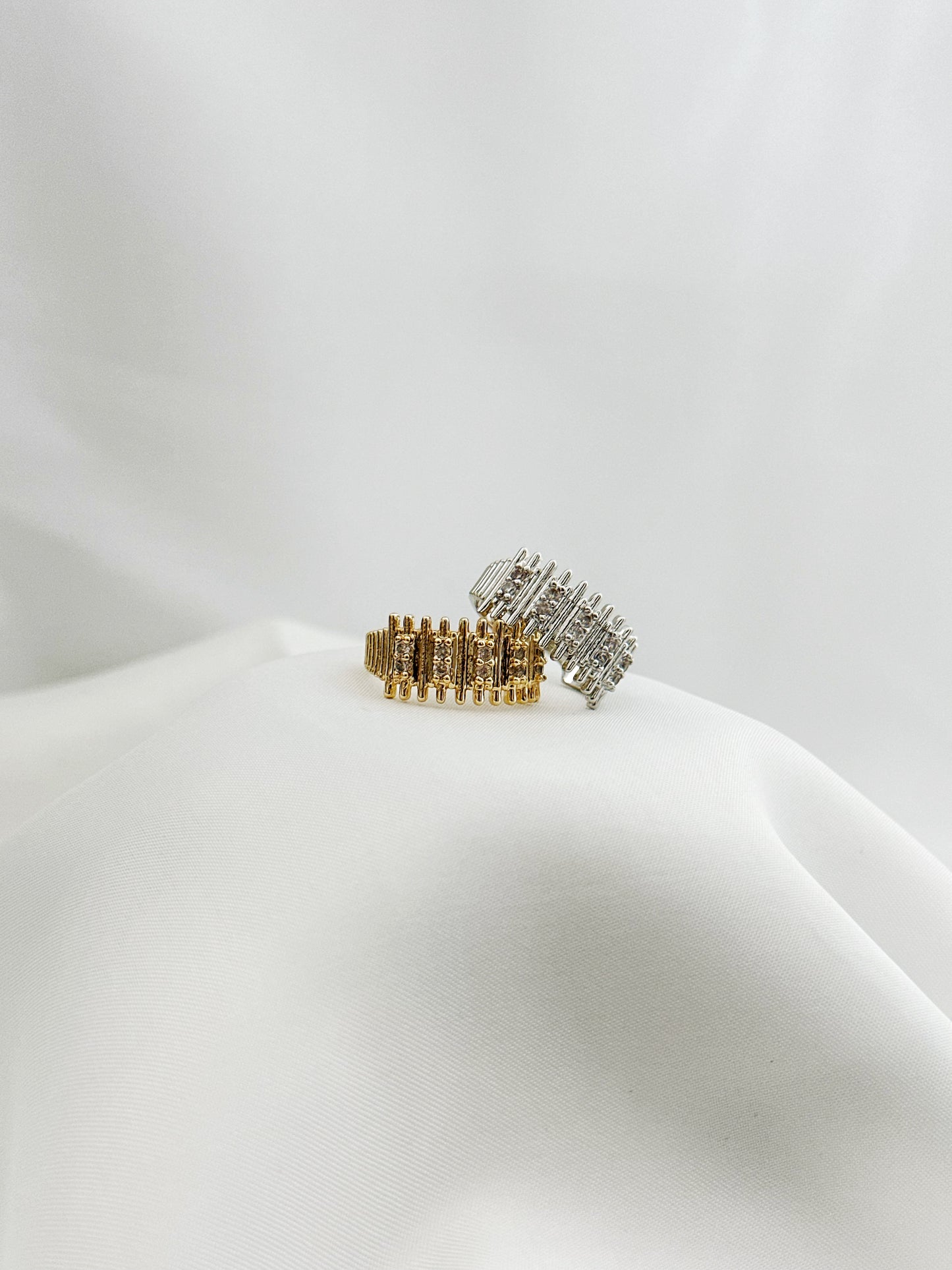 Zirkonia Bandring Gold Silber – Gitter Ring Funkelnde Kristalle Vergoldet