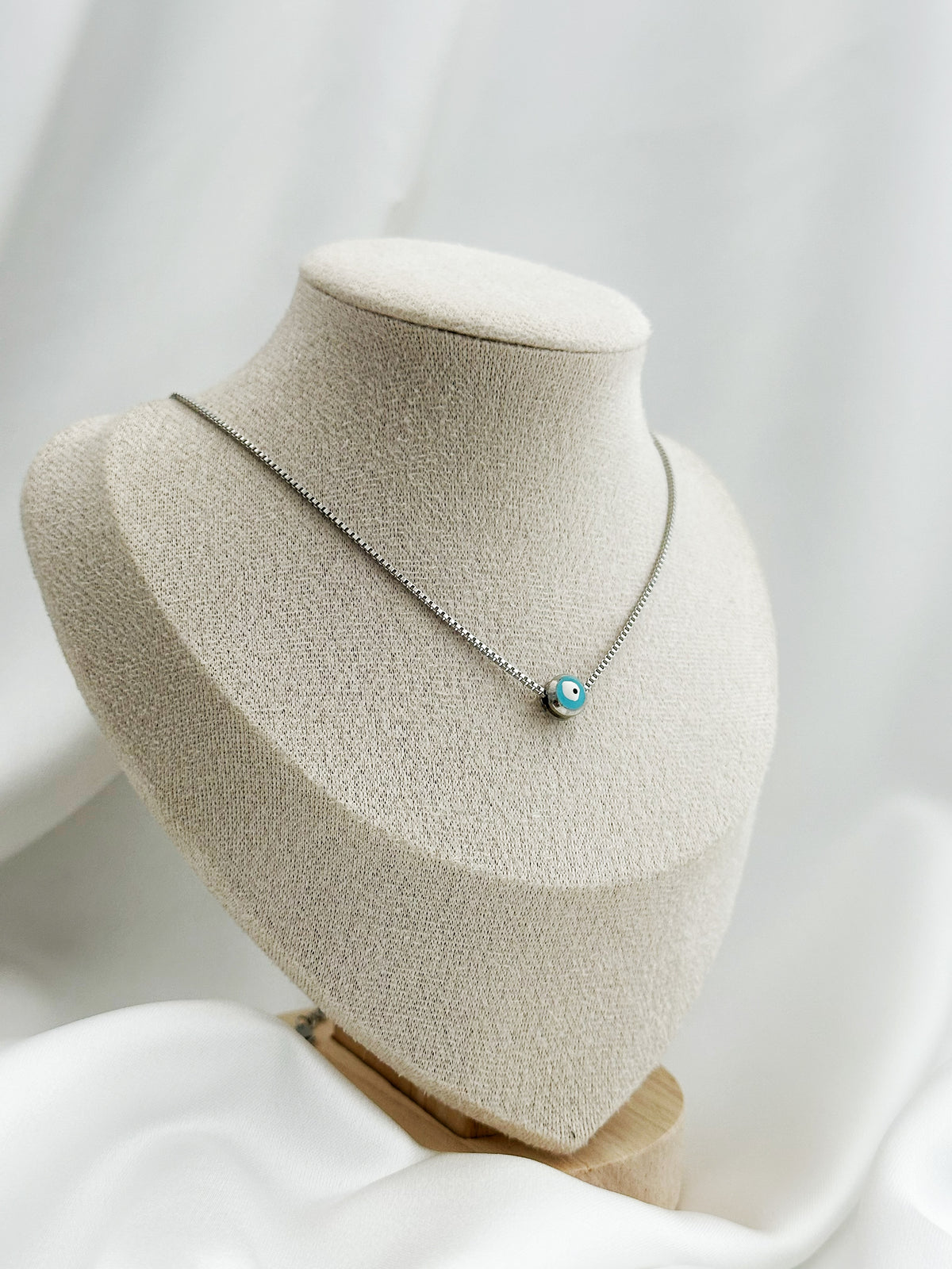 Silberne Nazar-Kette aus Edelstahl – minimalistische Evil Eye Halskette