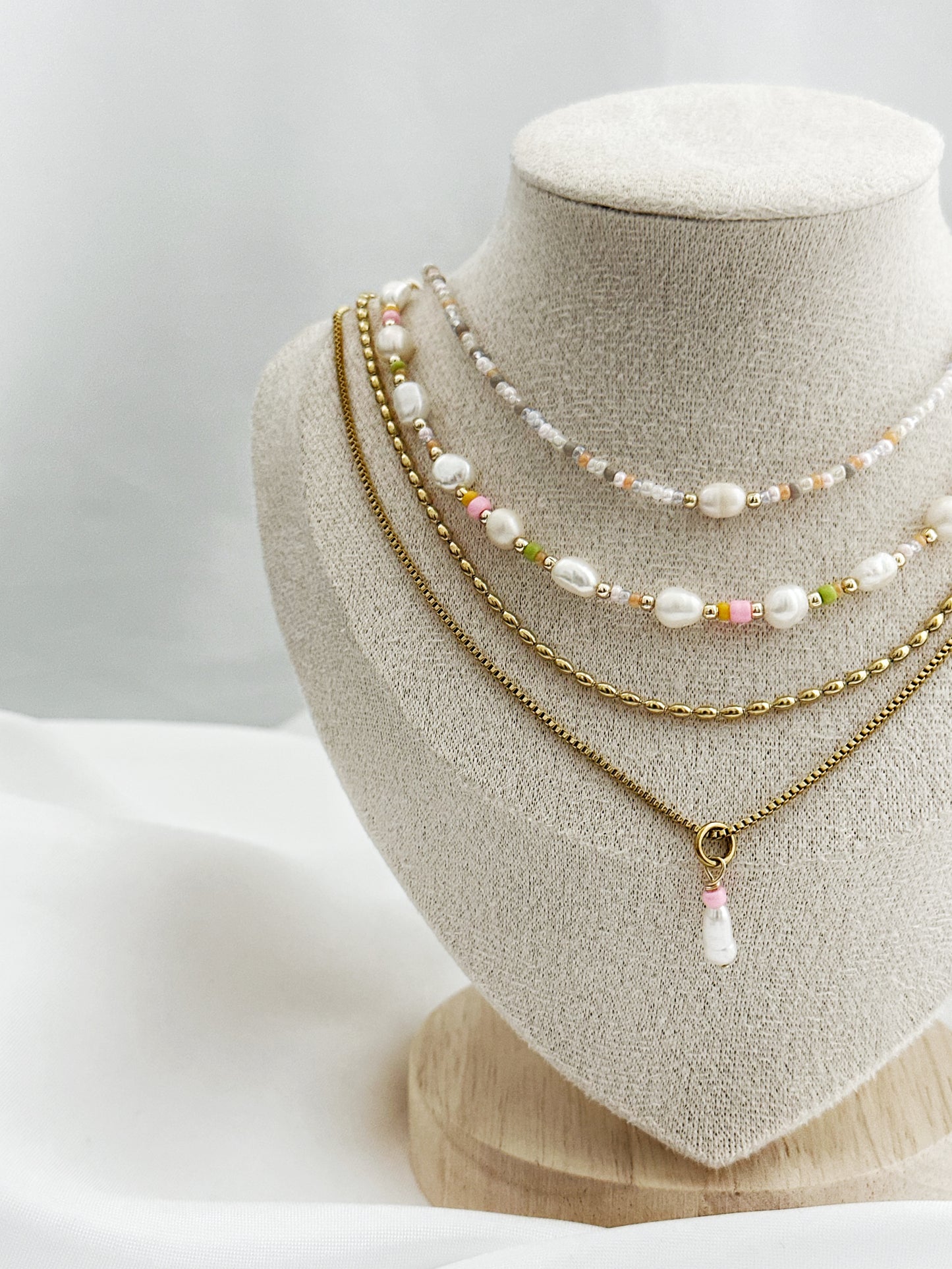 Pearl Bloom – 4-teiliges Layering-Ketten-Set | 2 Varianten